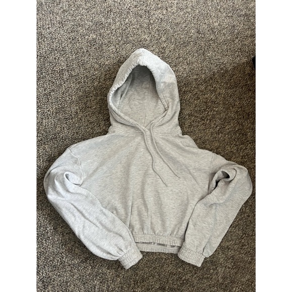 ‼️SOLD‼️ Light Grey Crop Hoodie & Joggers Set (xs). - Picture 3 of 6